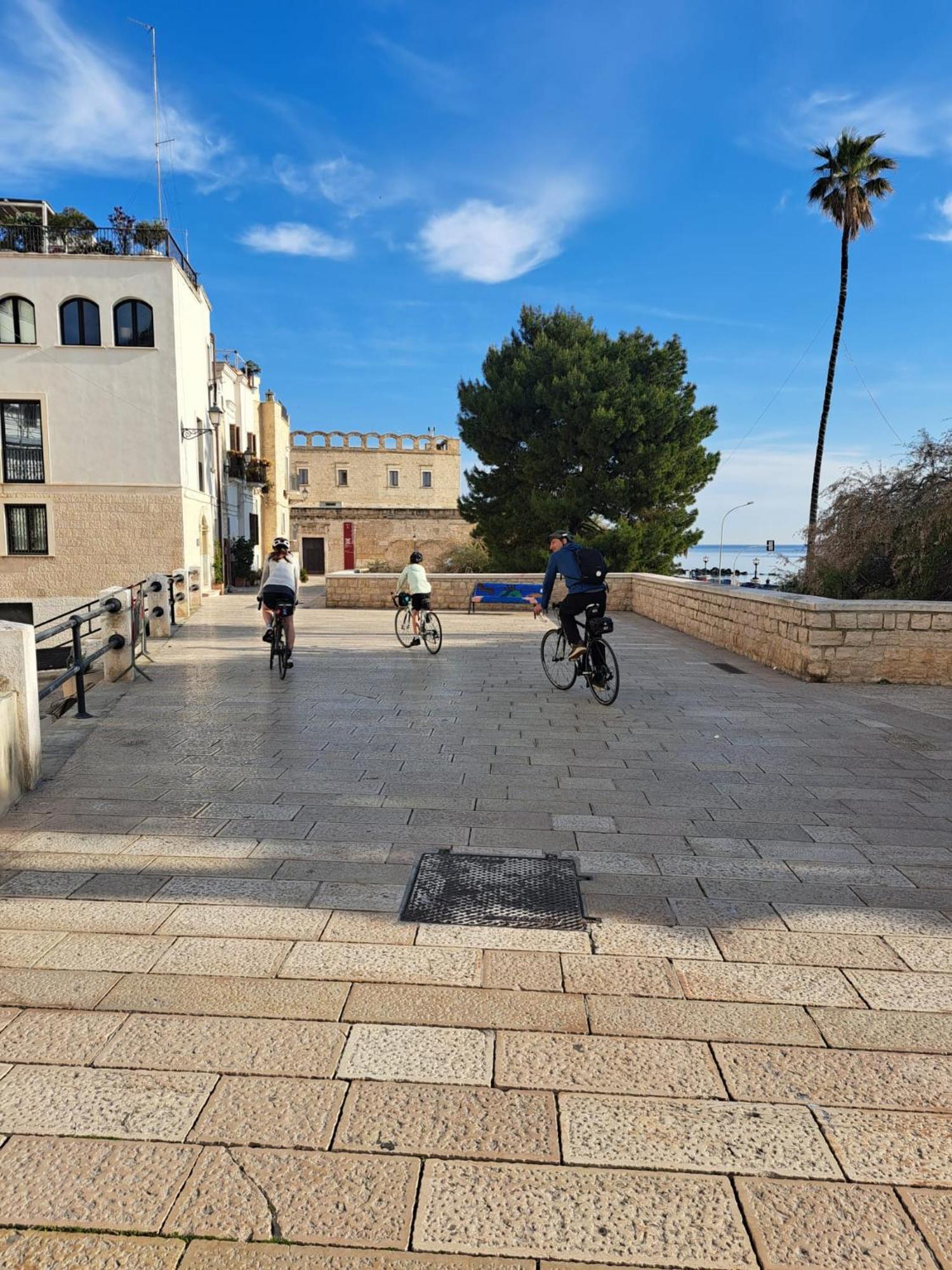 Il Cortiletto Apartment Bari Luaran gambar
